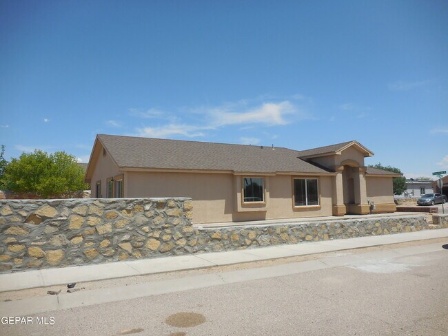 Foto del edificio - 14301 Desert Orchid Dr