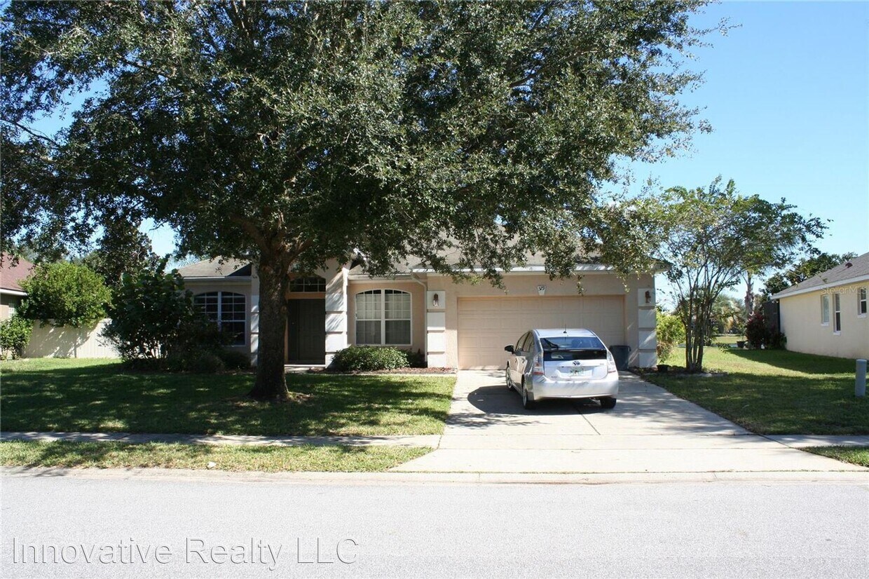 4 br, 3 bath House 579 Woodford Drive House Rental in DeBary, FL