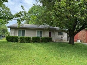Building Photo - 3425 Featherston Dr