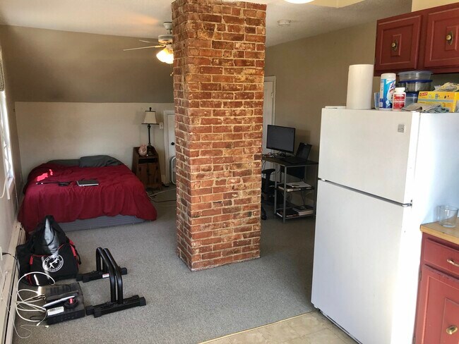 Bedroom/living room - 88 Highland Ave