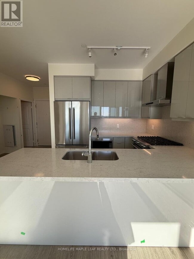 Building Photo - 15 Watergarden Dr