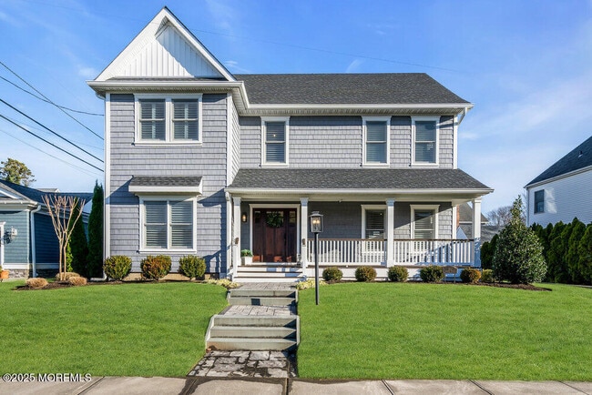 Building Photo - 102 4th Ave