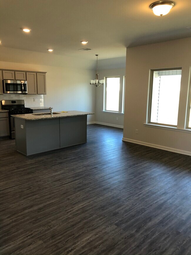 Foto del edificio - 19462 Providence Ridge Blvd