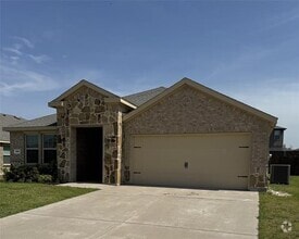 Building Photo - 300 Ginger Ave