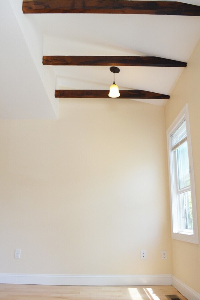 Building Photo - 214 North Ave