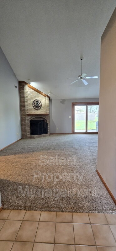 Foto del edificio - 606 Diamond Point Pl