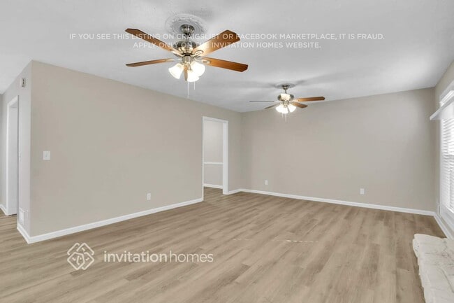 Foto del edificio - 1107 Wildwood Ln