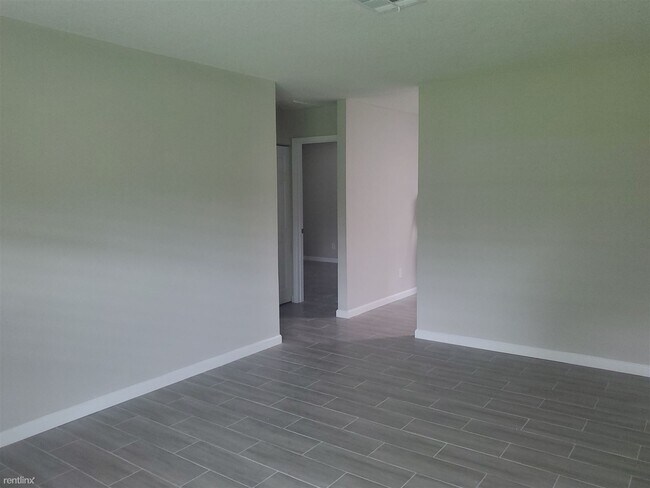 Foto del edificio - 2 br, 1 bath Townhome - 3300 South 7th Str...