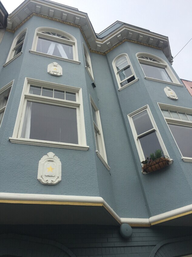 Building Photo - 2150 Mason St