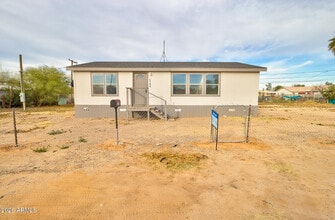 Building Photo - 5706 N Fuchsia St