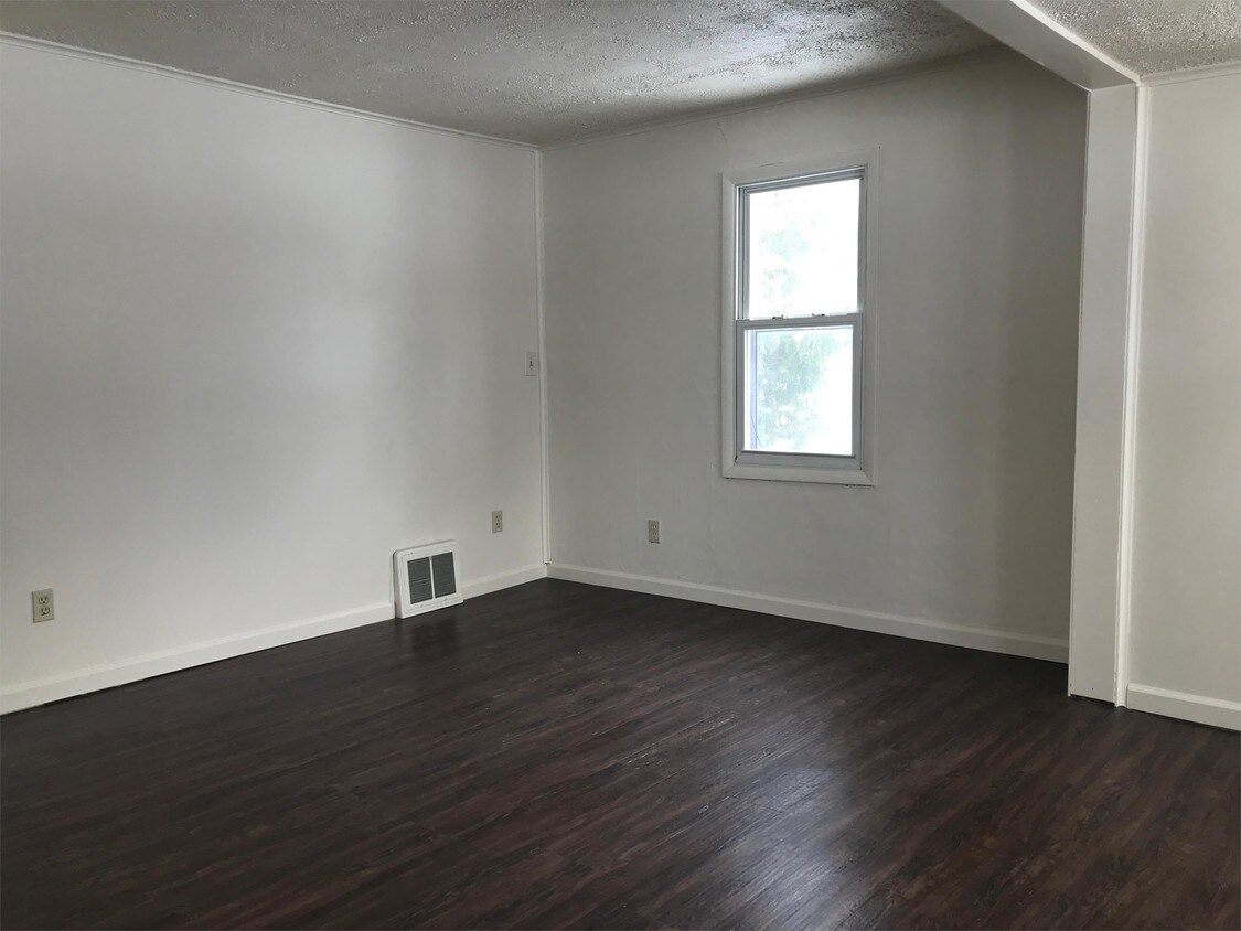 Primary Photo - 104 Frederick St