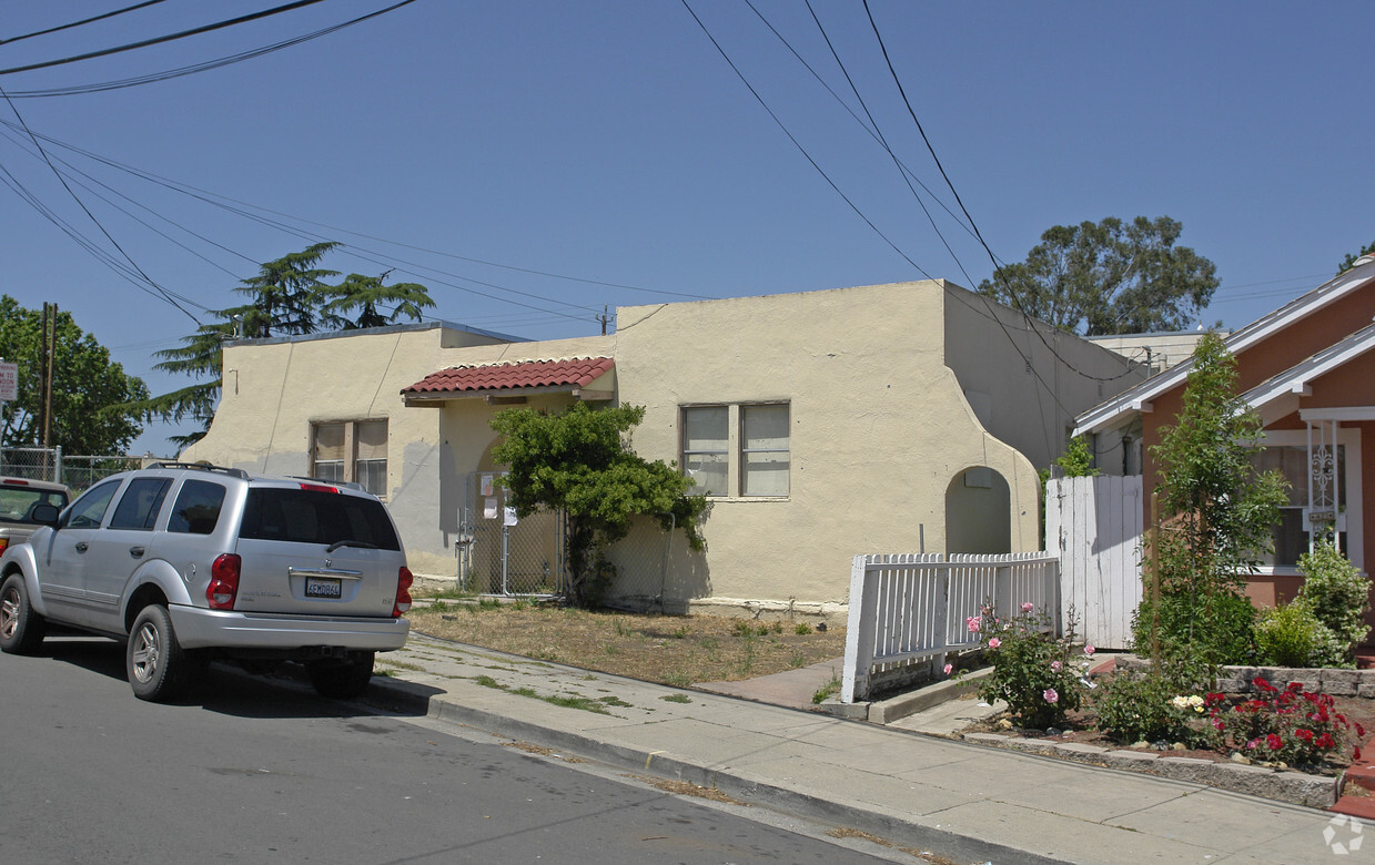 Foto del edificio - 415-430 E 9th St