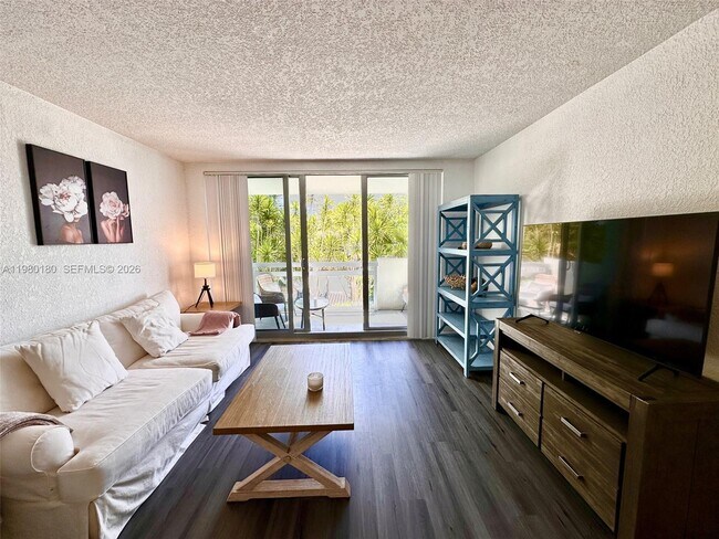 Foto del edificio - 1500 Bay Rd