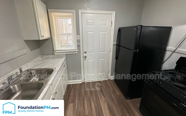 Foto del edificio - 3088 Beaumont Ave