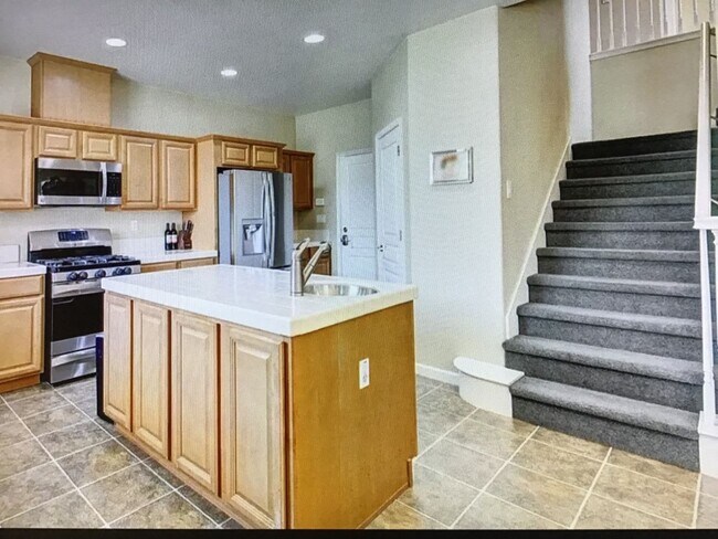 Foto del edificio - Two story Yuba City Home