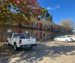 Building Photo - 340 W Dogwood St