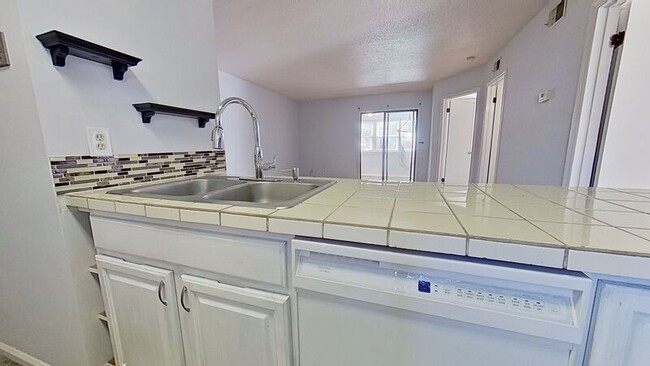 Building Photo - 2526 Flint Dr