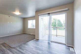 1BR, 1BA - 771 SF - The Ridge