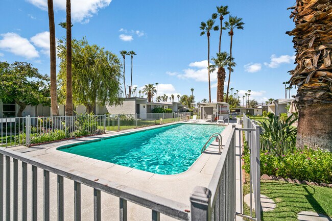 Foto del edificio - 45301 Deep Canyon Rd