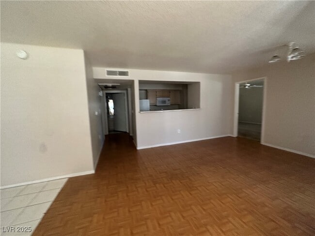 Building Photo - 555 E Silverado Ranch Blvd