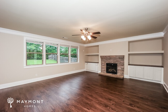 Building Photo - 470 Sawgrass