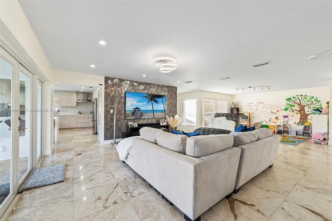 Foto del edificio - 5901 SW 56th Ter