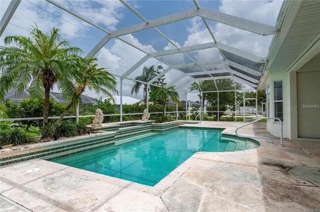 Foto del edificio - 23420 Peachland Blvd