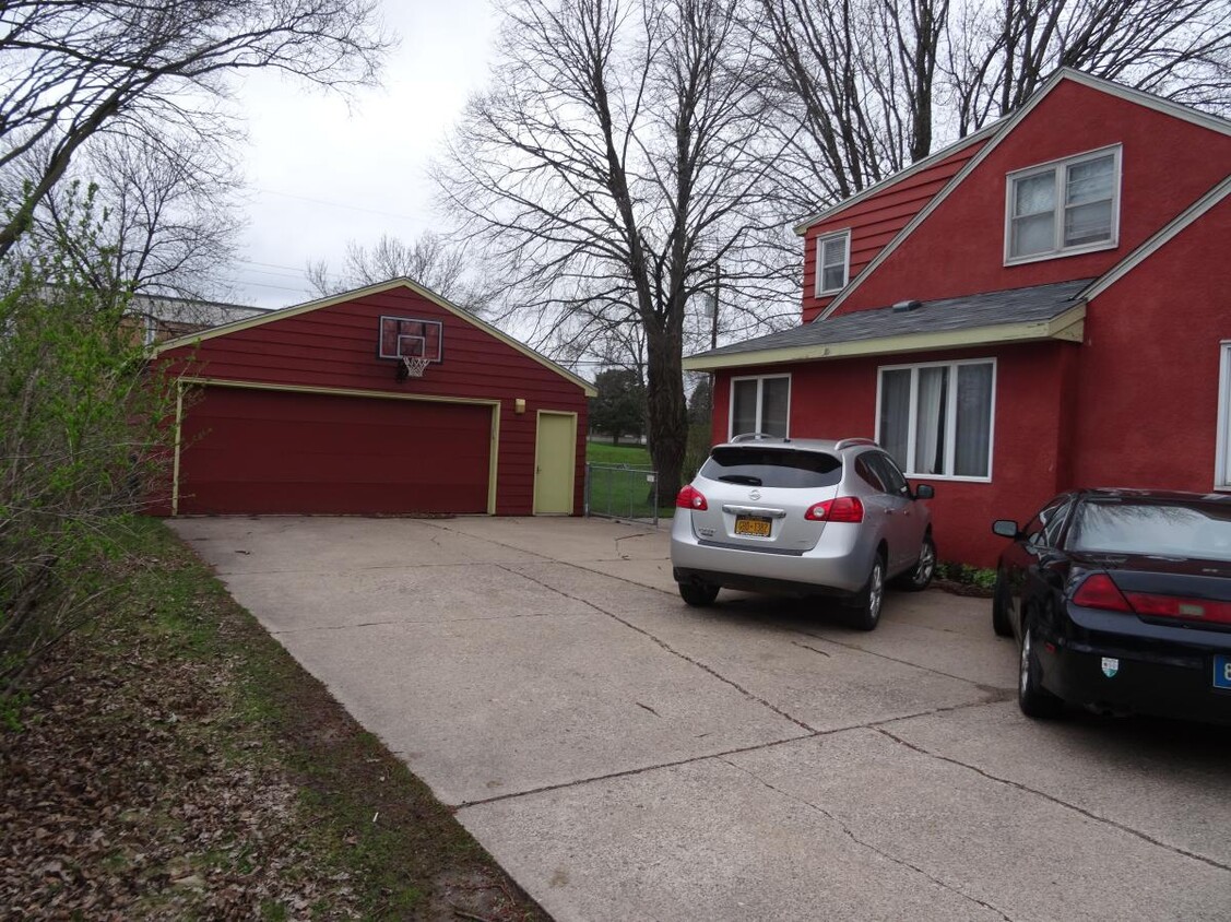 Front of house - 2129 Midlothian Rd