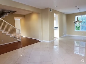 Building Photo - 4065 Verdin Pl