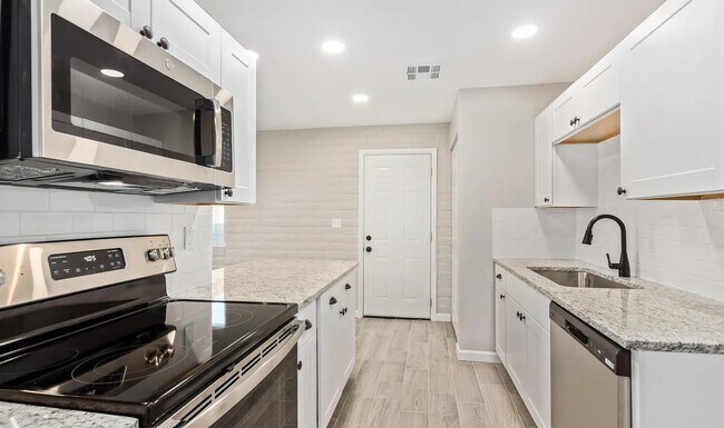 Foto del edificio - 326 E Linden St