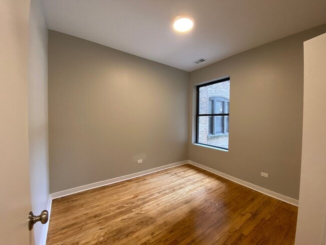 Foto del edificio - 1739 W Wallen Ave