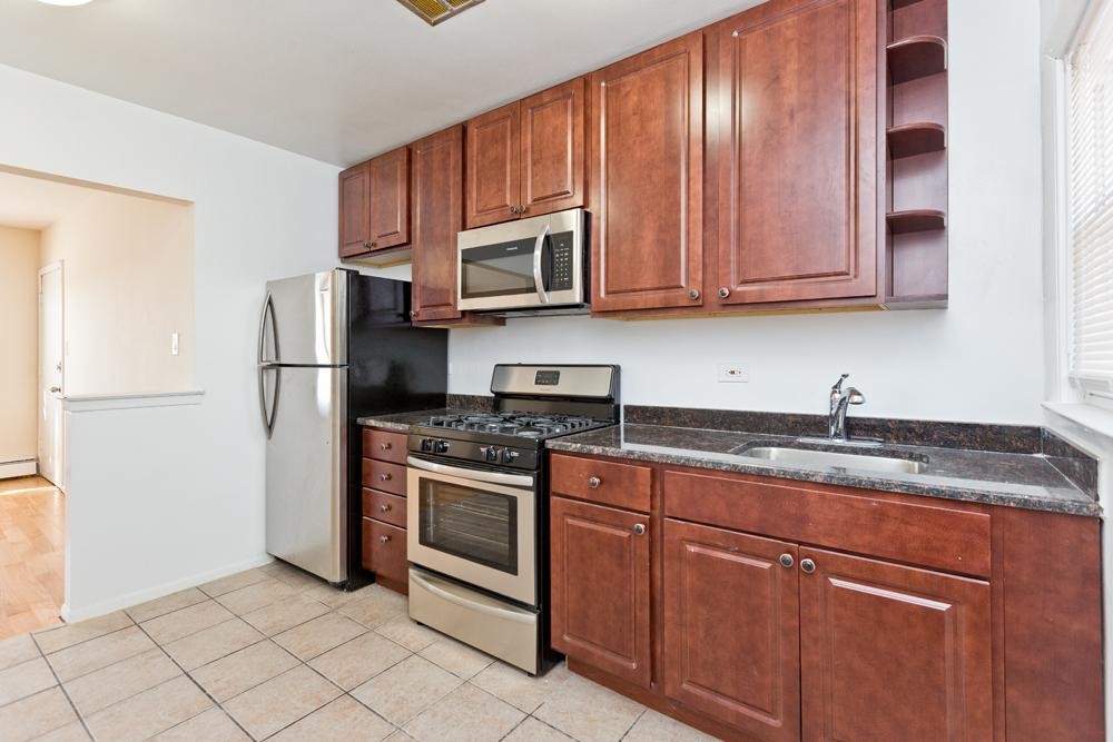 Primary Photo - 2 bedroom in Cicero IL 60804