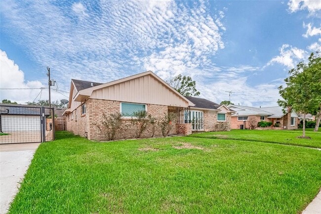 Building Photo - 4115 Mischire Dr