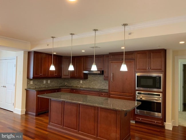 Building Photo - 3503 Rhoads Ave