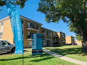 Building Photo - Par 2915 Apartments