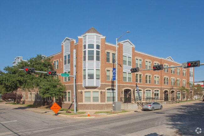 Lofts - Square9 Apartment Homes