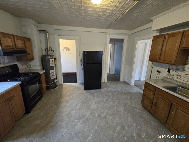 Foto del edificio - 779 E Main St