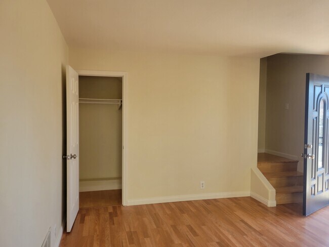Building Photo - 2381 Adirondack Row