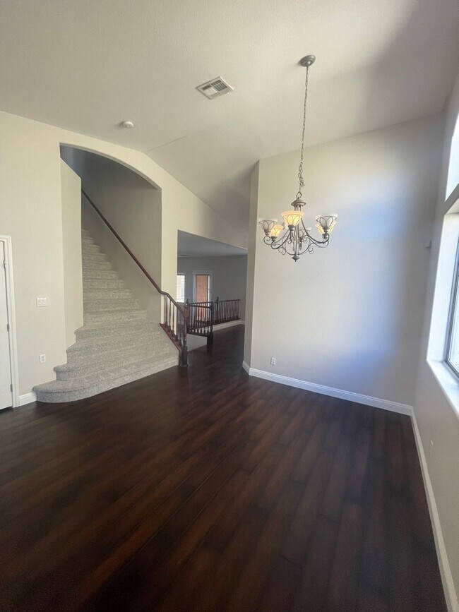 Foto del edificio - Amazing Anthem home! Close to parks, trail...