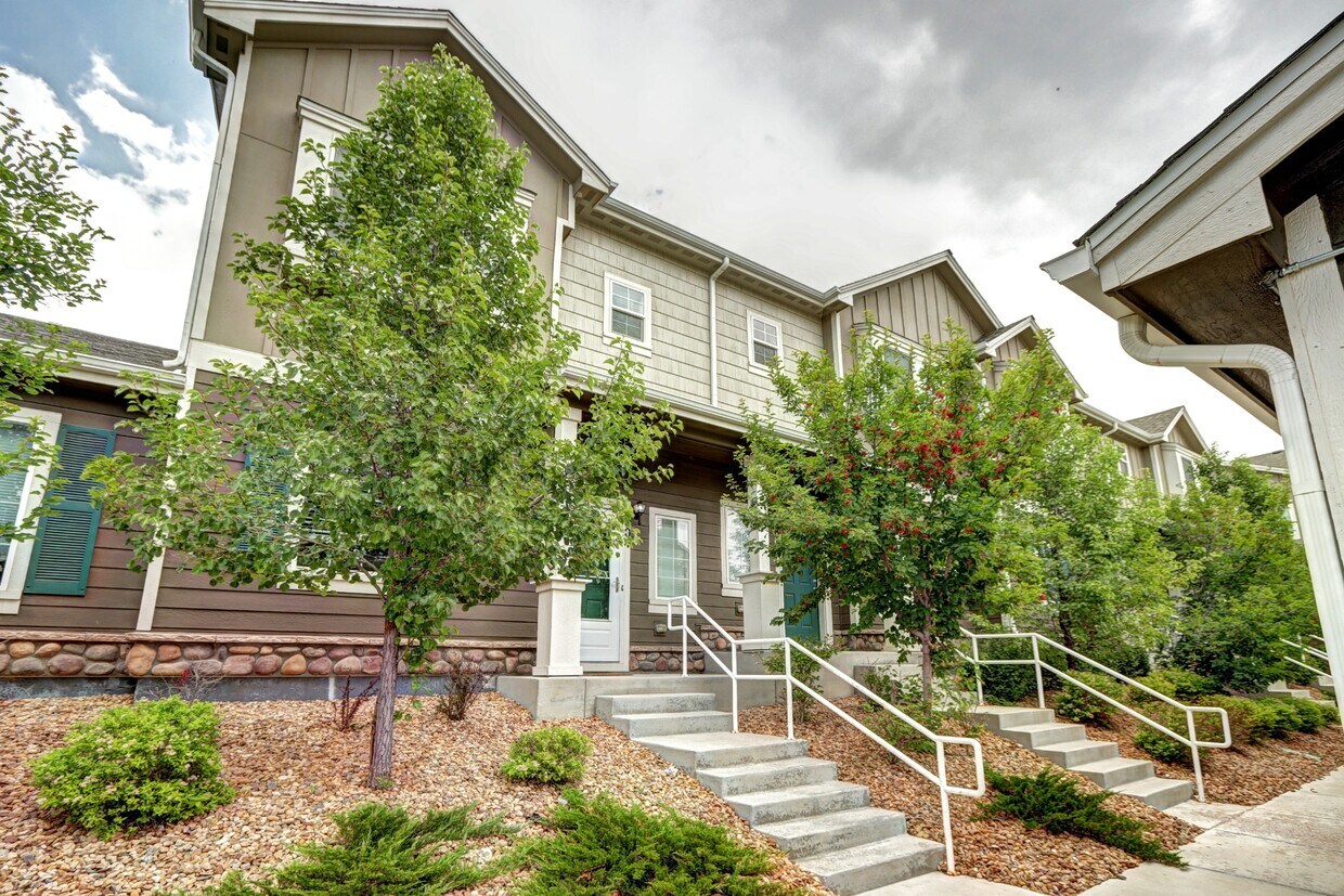 Primary Photo - 14700 E 104th Ave