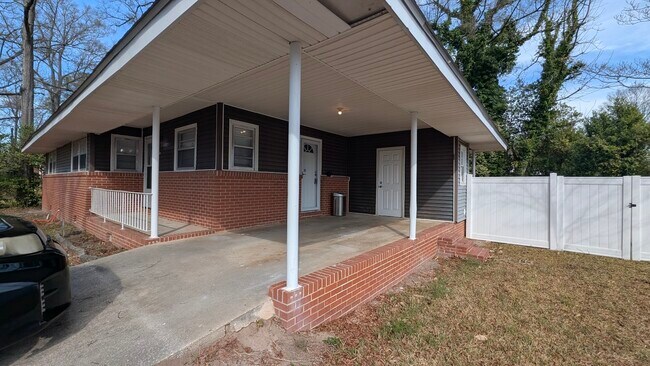 Foto del edificio - 800 N Briarcliff Rd