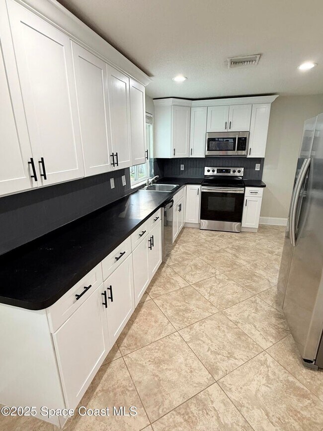 Foto del edificio - 320 Duet Ave