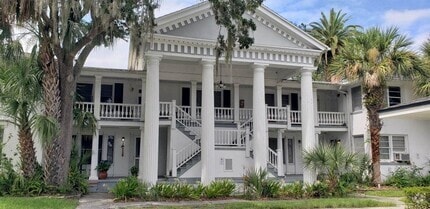 Building Photo - 55 Riberia St