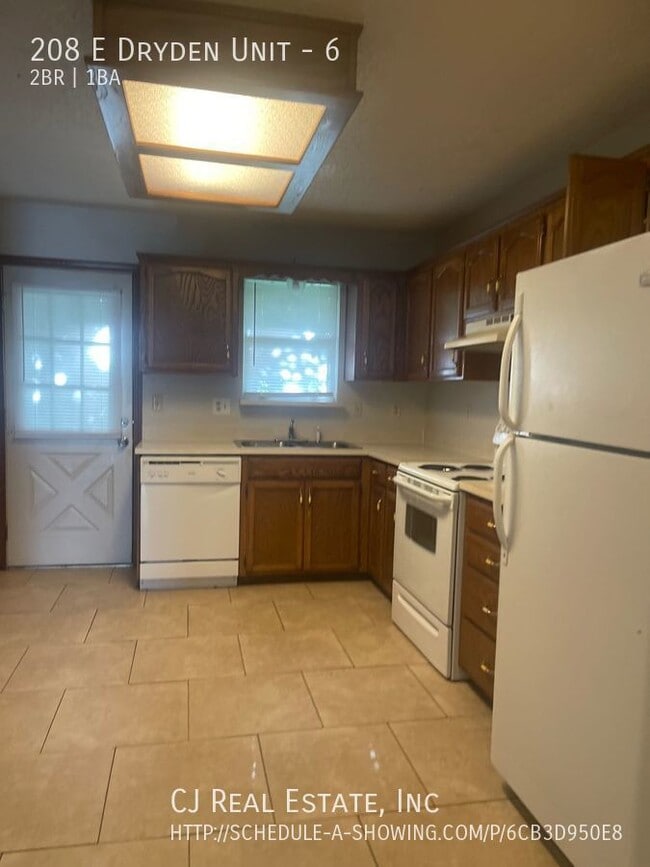 Building Photo - 208 E Dryden St