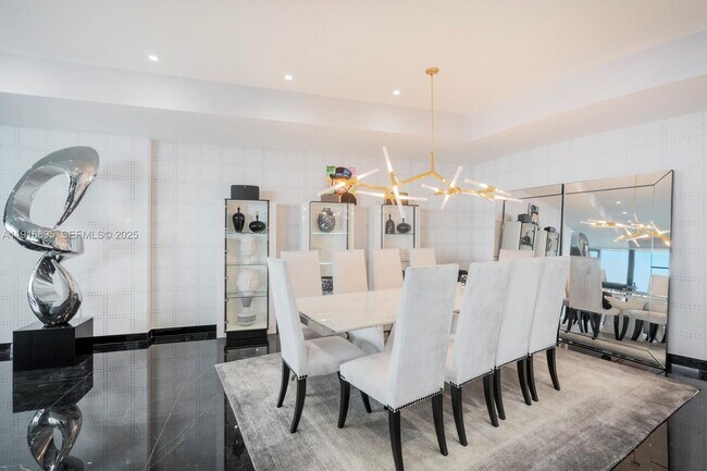 Foto del edificio - 18555 Collins Ave