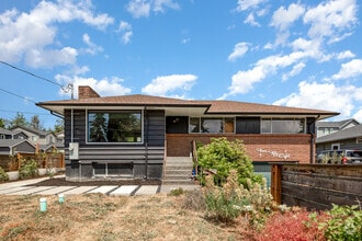 Building Photo - 458 SW 126th St