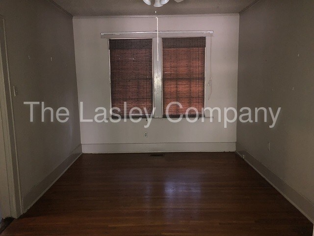 Foto del edificio - 3405 W Markham St