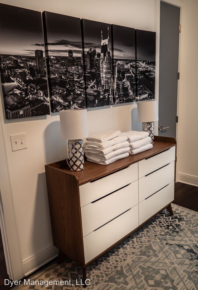 Foto del edificio - 4 br, 3.5 bath House - 1002 11th Ave S