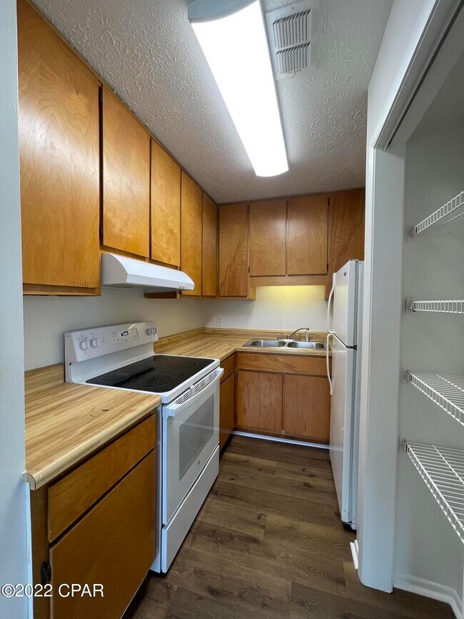 Building Photo - 7714 FL-22