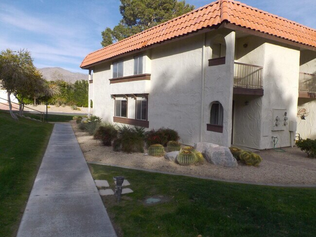 Foto del edificio - 9651 Spyglass Ave